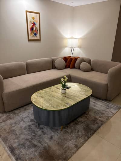 Luxury 2BHK Apartment – GoldCrest | WiFi & Parking - PKR- 20500/Night