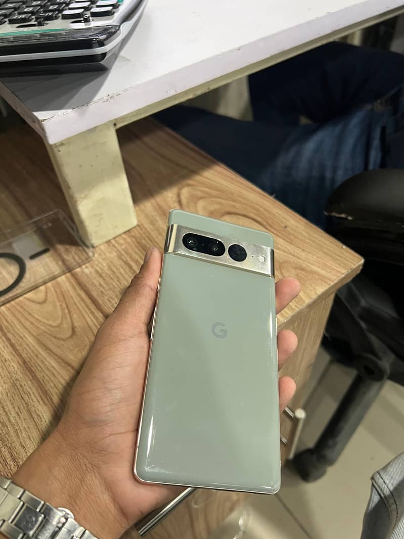 Google Pixel 7 Pro 2