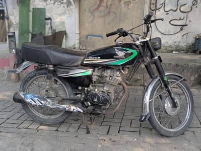 CG-125 2012 Model Black color
