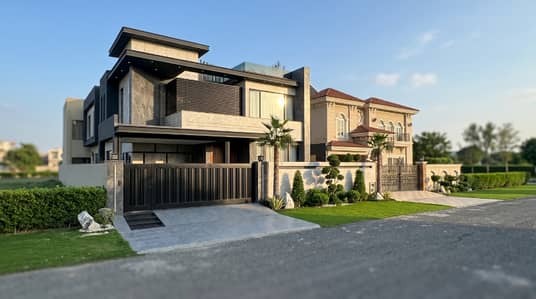 TOP LOCATION DEAL HOT LOCATION HOUSE DHA PHASE 7