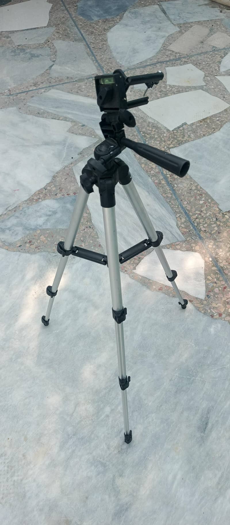 mobile stand 1