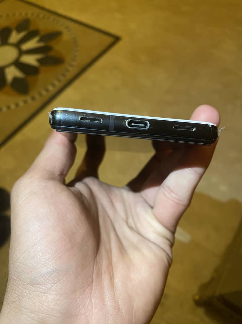 Google pixel 6a 10/10 condition 3