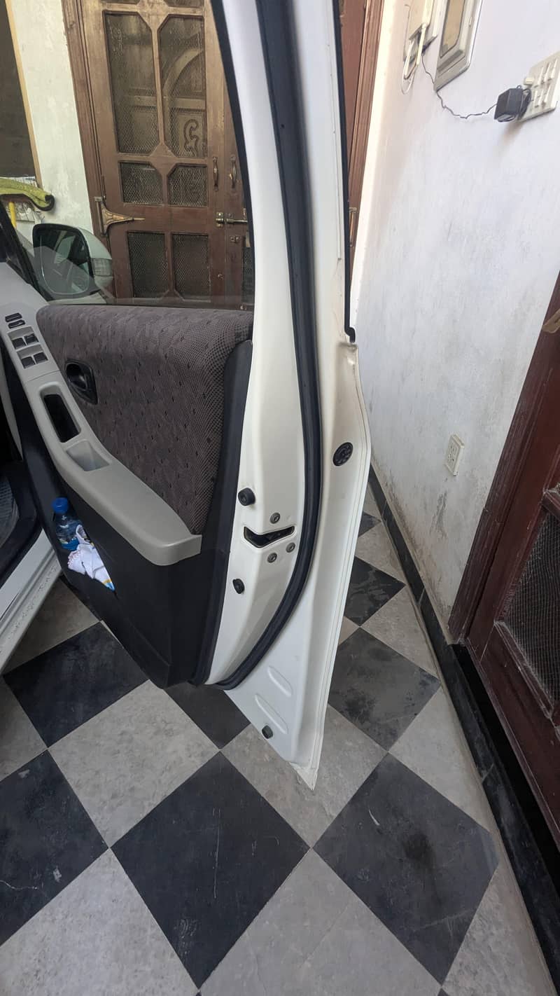 vitz 2008/13 7