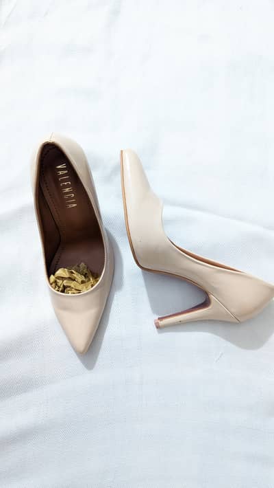Valencia heels size 40