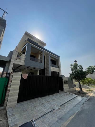 10 Marla Luxury House In Lake City M6 | Prime Living | Hot Sale Deal