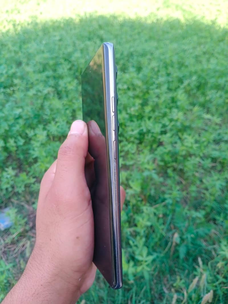 Tecno Caman40pro 1