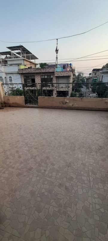 10 MARLA UPPER PORTION IN IDEAL LOCATION AIT