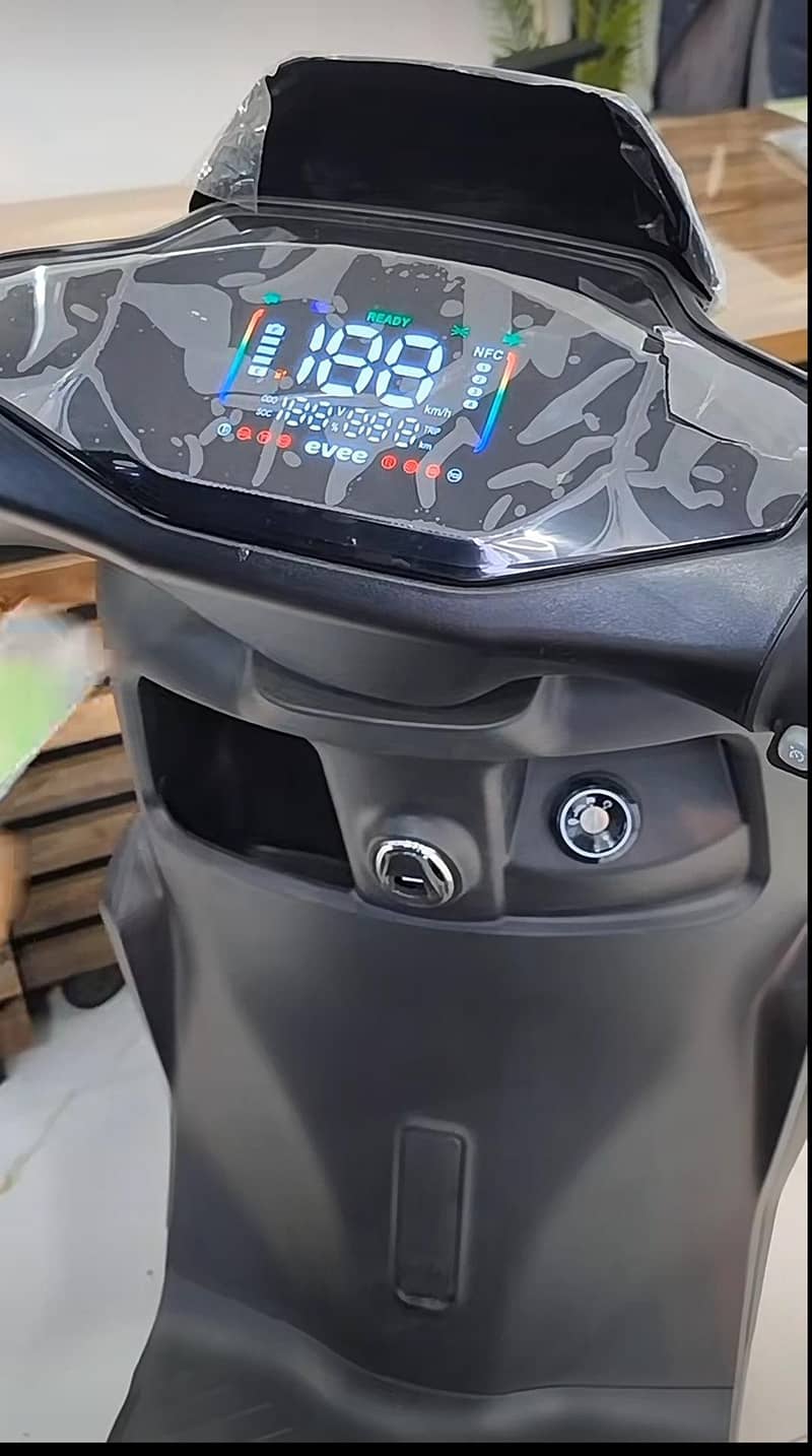 Evee s1 Electric scooty Sale 0