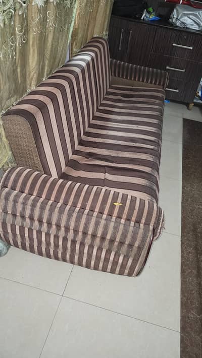 3 seater sofa combed for sale