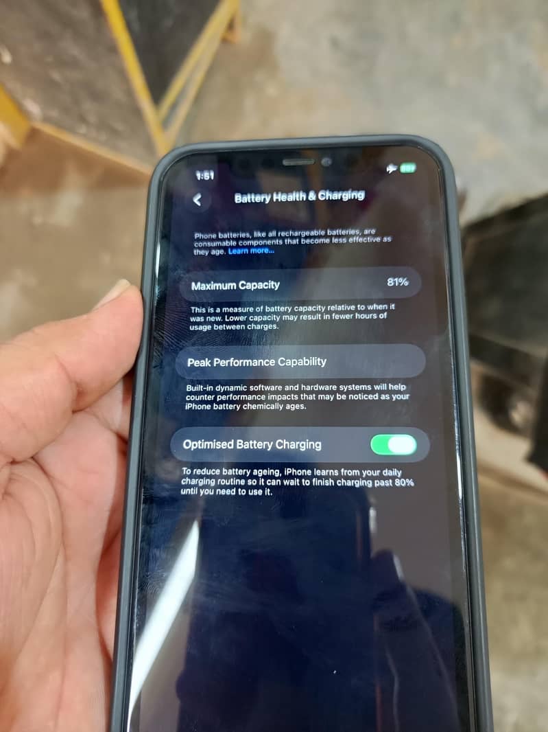 iPhone 11 4