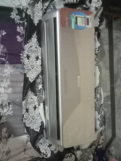 orient Ac new condition 2 Year used urgent sale 03231496007