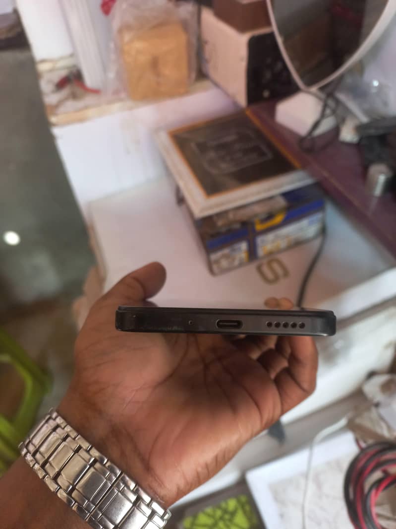 POCO C75 1