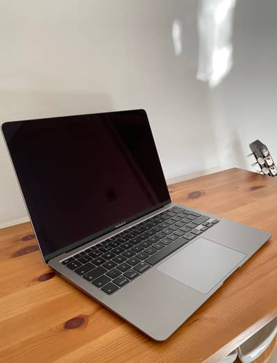 Apple MacBook Air M1 2020 8GB / 256GB | Mint Condition