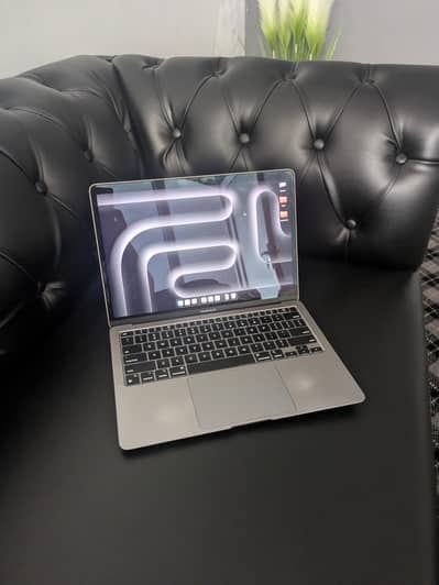 MacBook Air M1 8/512