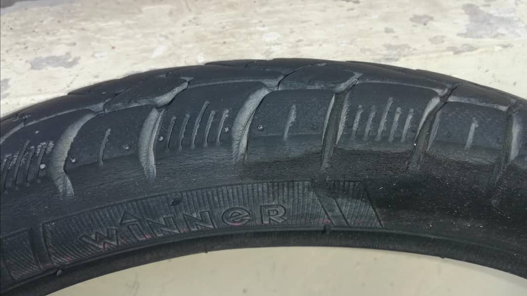 CD 70 back tyres 4