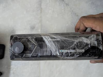 Pioneer MVH-S305BT audio panel