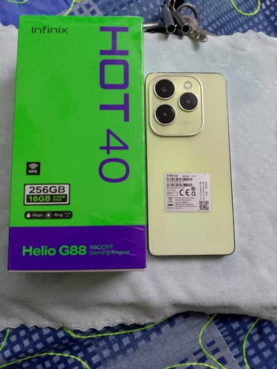 infinix Hot 40,8/256gb,50mp,32mp camera,with allcessories