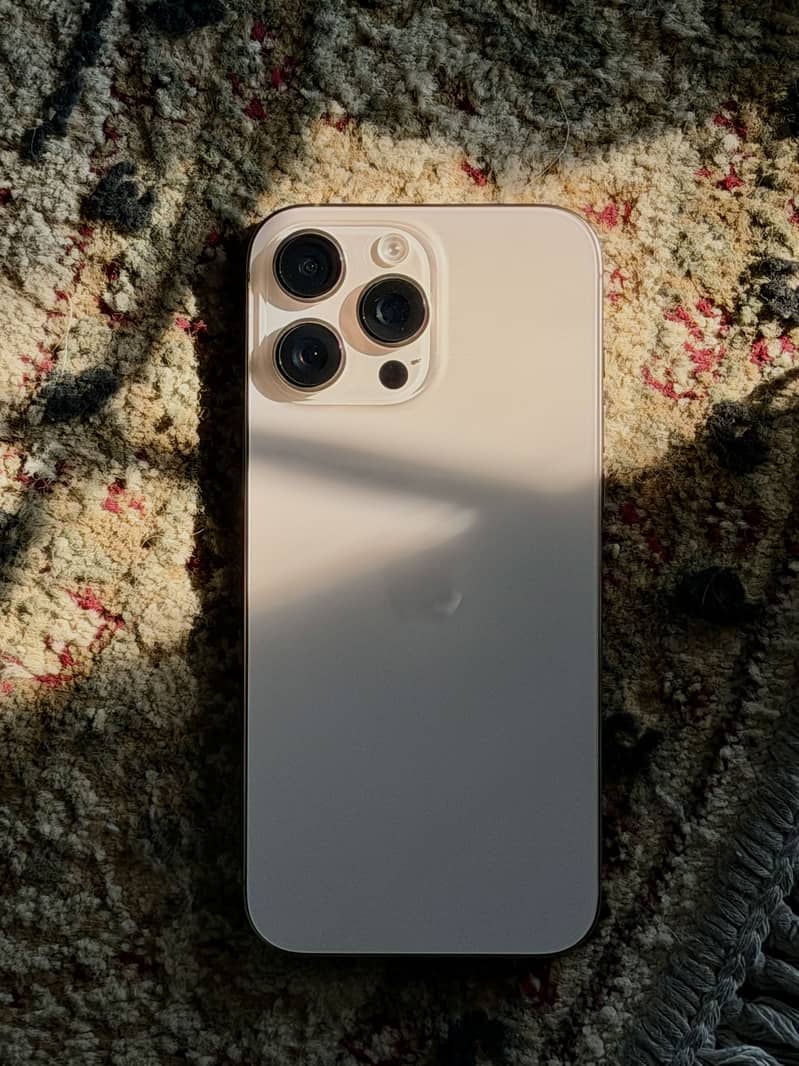 IPhone 16 Pro Max 0