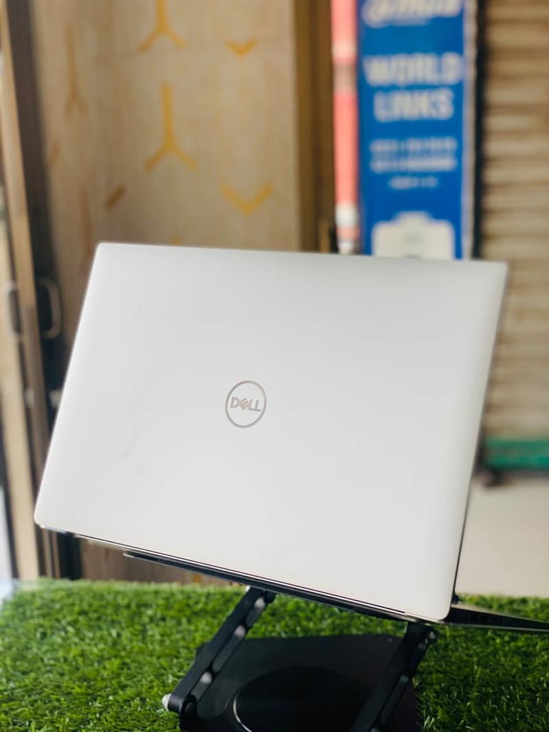 Dell Precision 5530 0