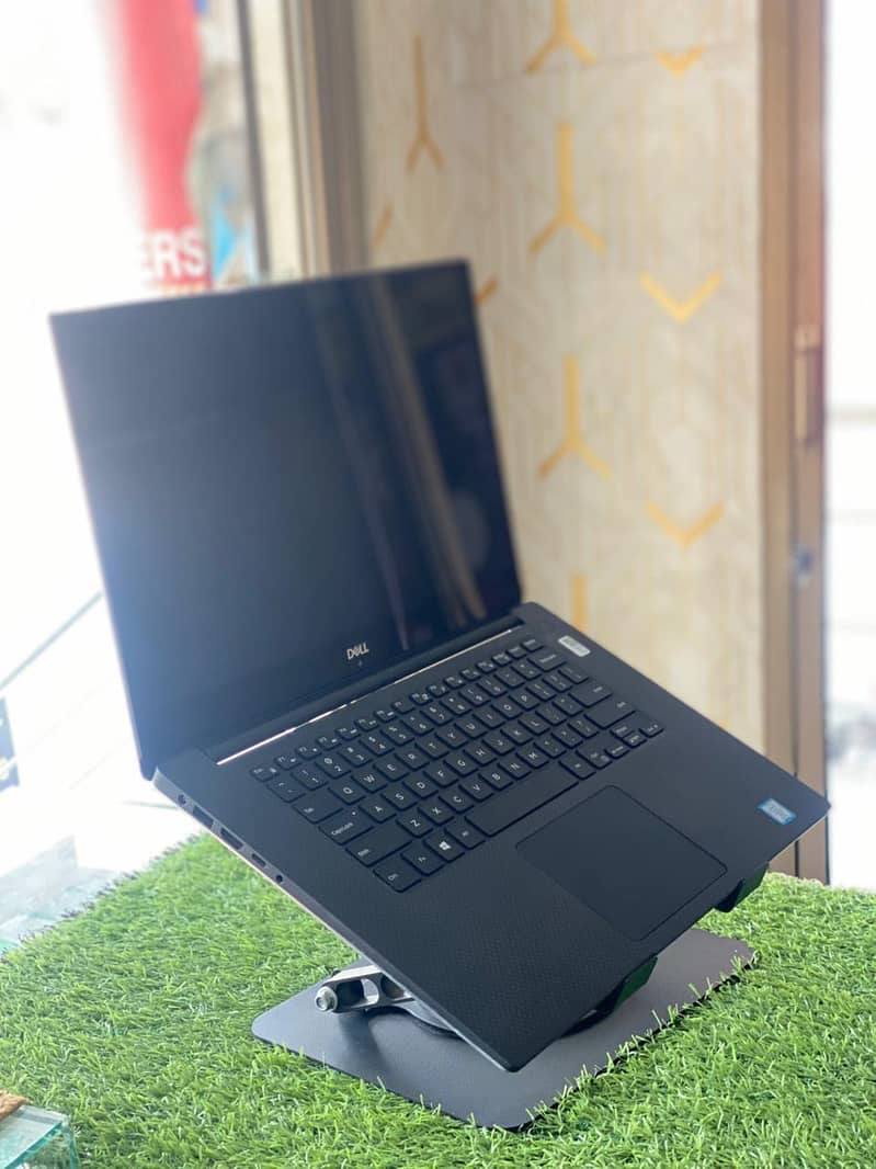 Dell Precision 5530 6