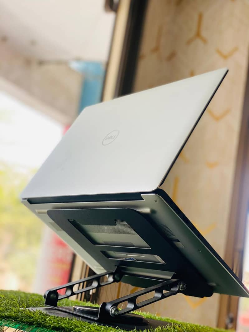 Dell Precision 5530 7