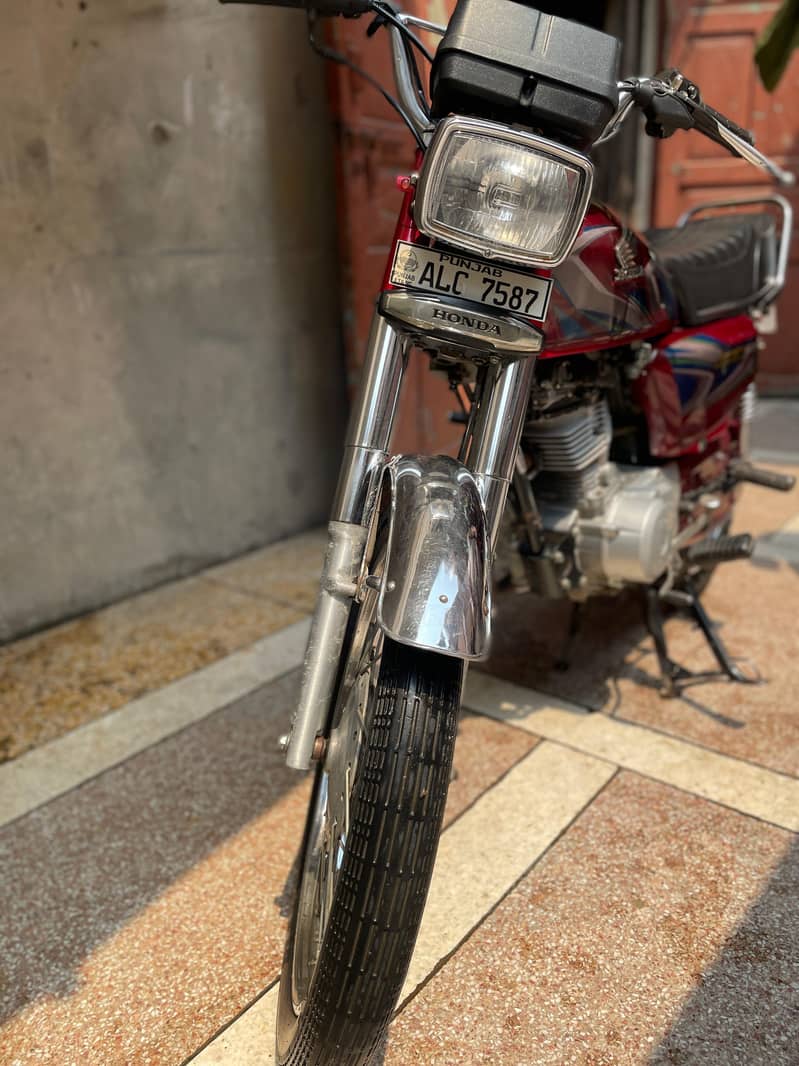 125(2022) 2