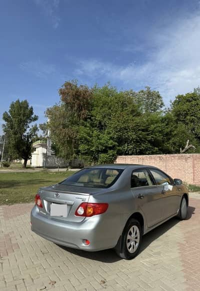 Toyota GLI 2010