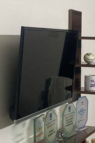 32 Inches Panasonic and Nobel Led