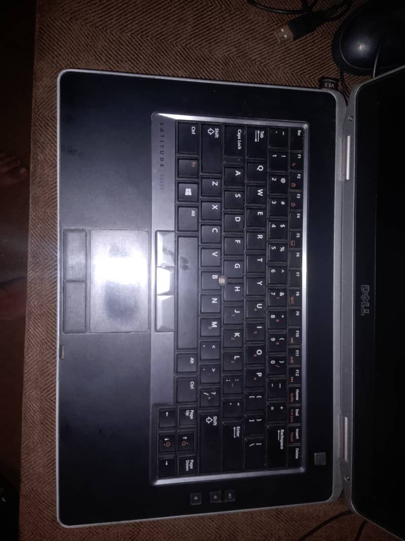 Laptop 0