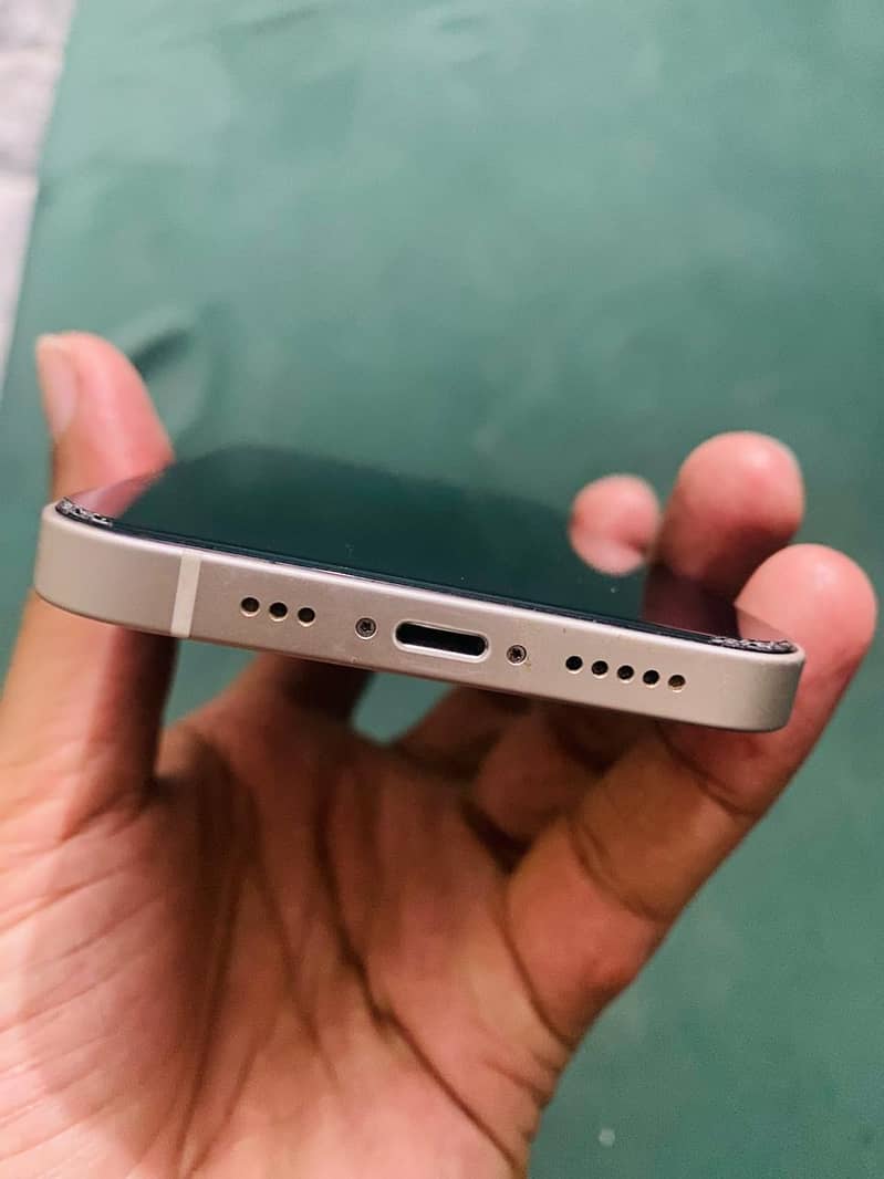 Apple iPhone 12 0