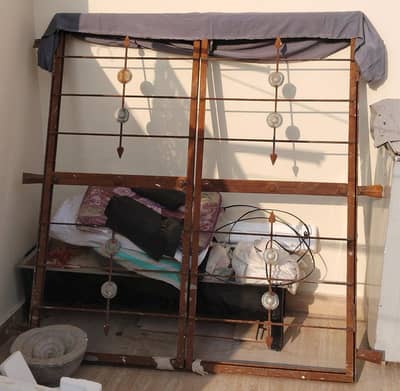 iron window  for sale approximately 35-40 kg