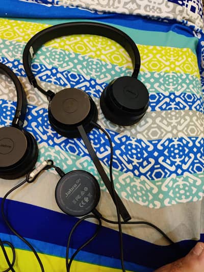 Jabra evolve 20 noice cancelling headphones