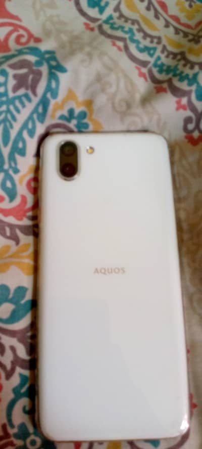 Sharp Aquos r2 for sale