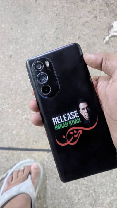 moto edge 30 pro condition 10by9 ha storege 12 256