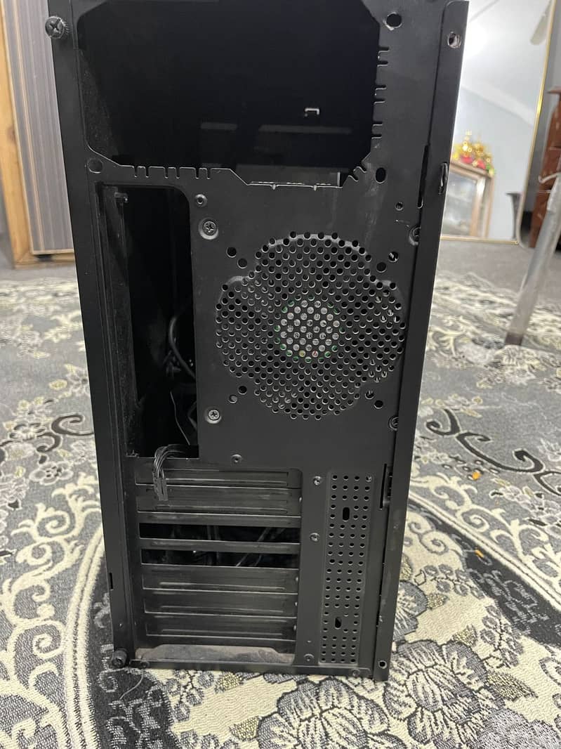Gaming pc case . 1