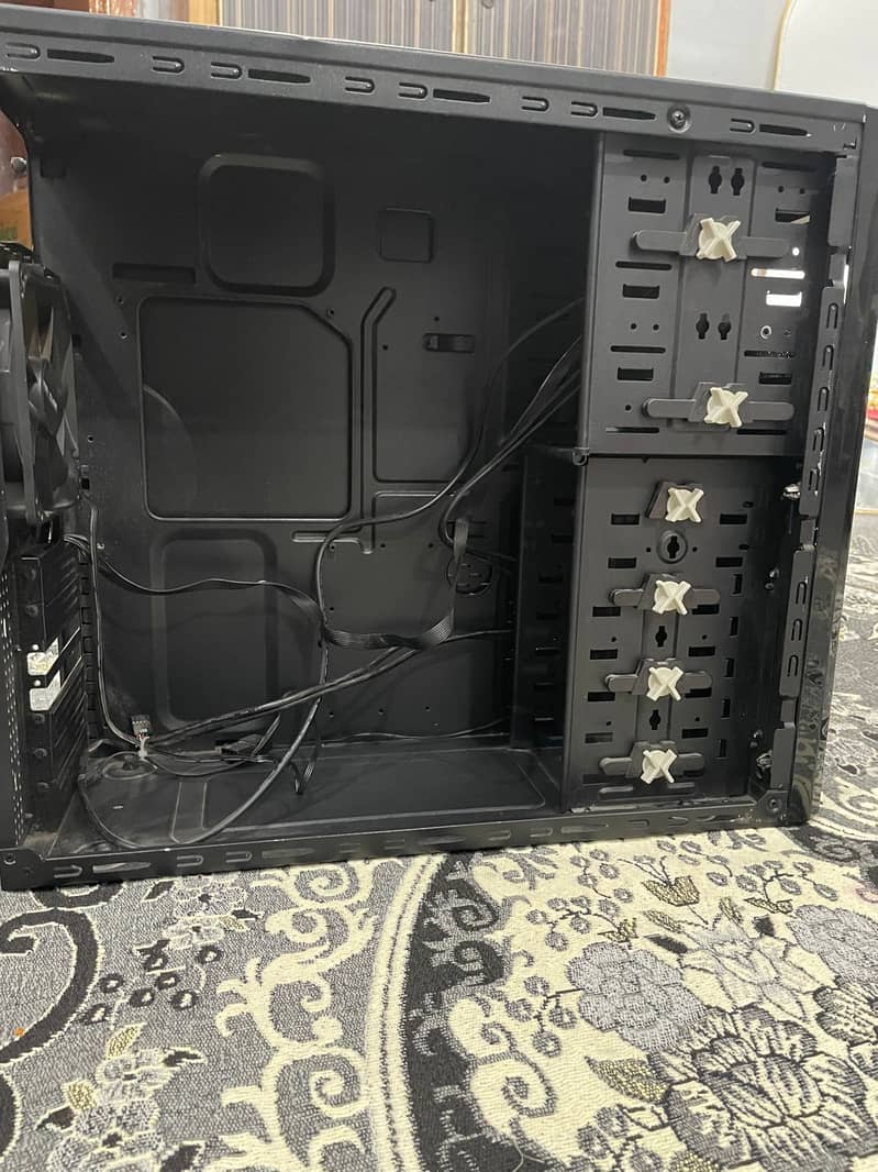 Gaming pc case . 2