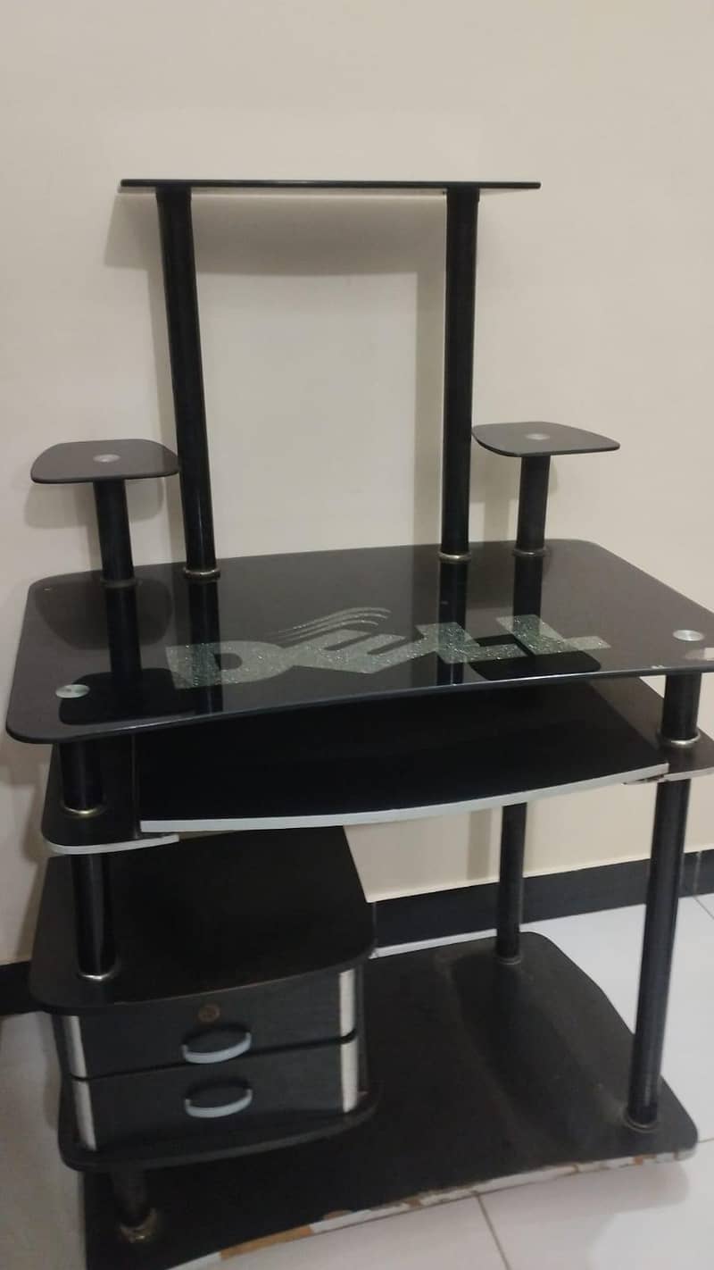 Computer Table 1
