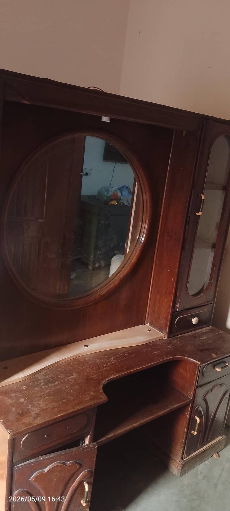 dressing table 0