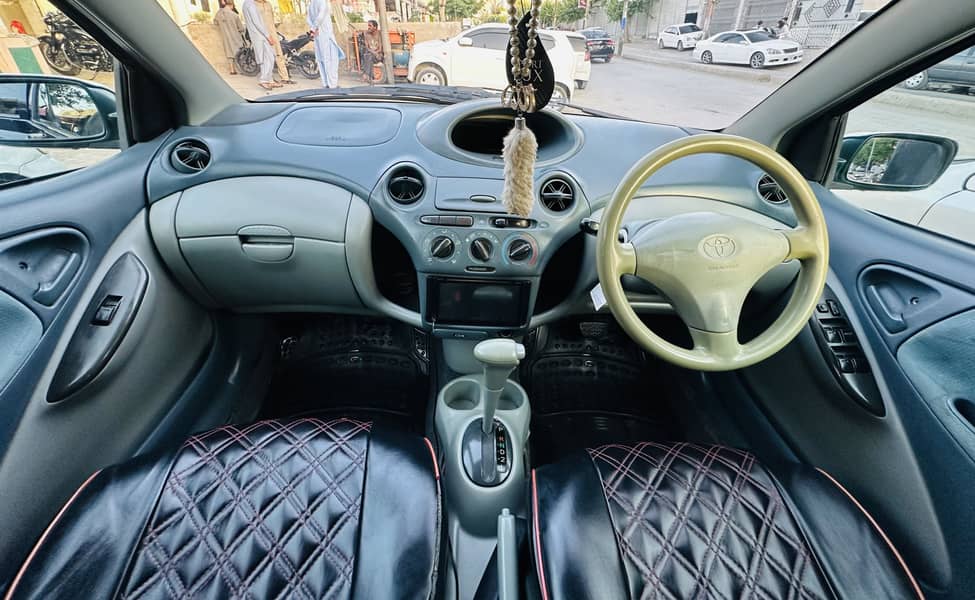 VITZ 2001 1300CC 10