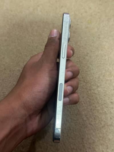 12 pro max 256 gb factory unlock no boost onley back change