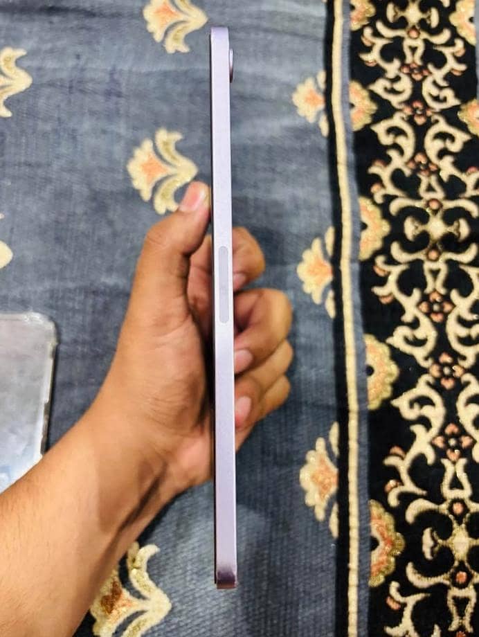 Apple iPad Mini 7 1