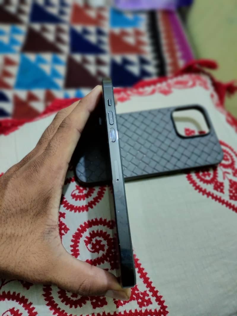 iphone 14 pro max 5