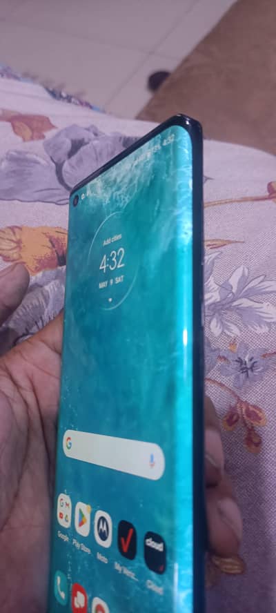 MOTOROLA EDGE PLUS