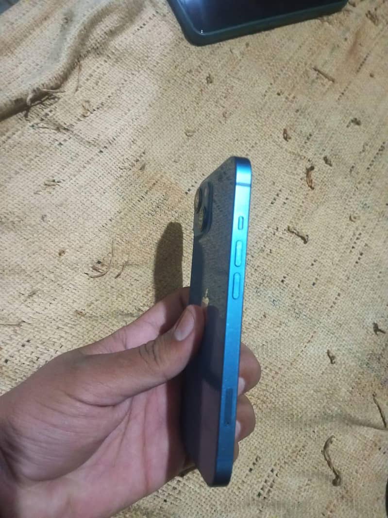 iPhone 13 2