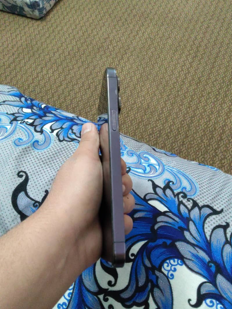 iphone 14 pro max 2