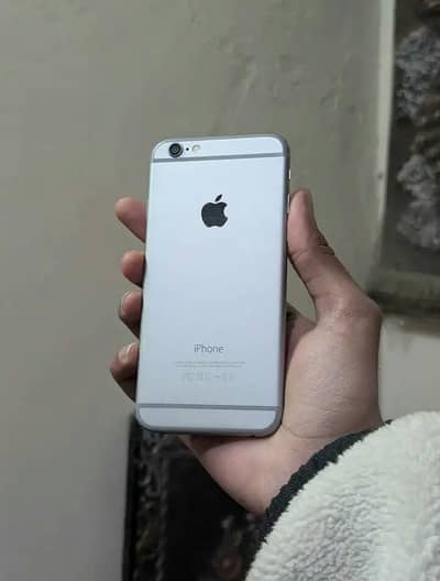iphone 6.10/10 condition   64GB