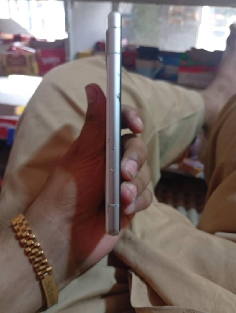 Google pixel 7a 3