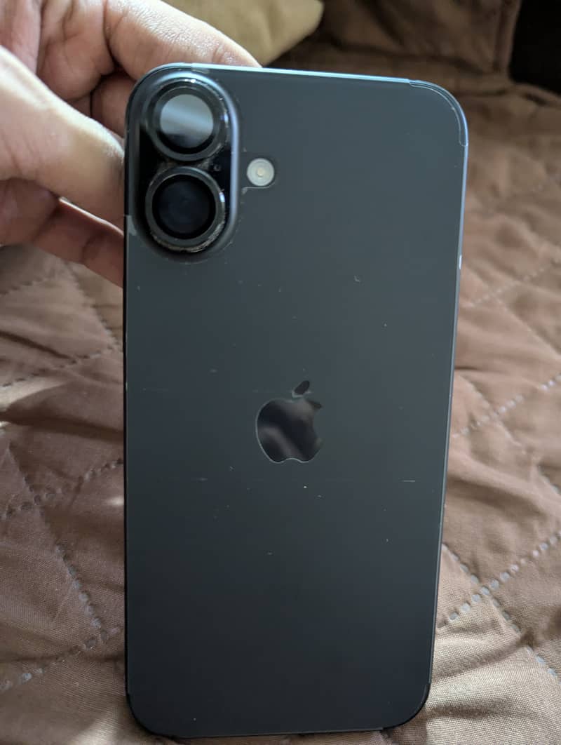 Apple iPhone 16 Plus 1