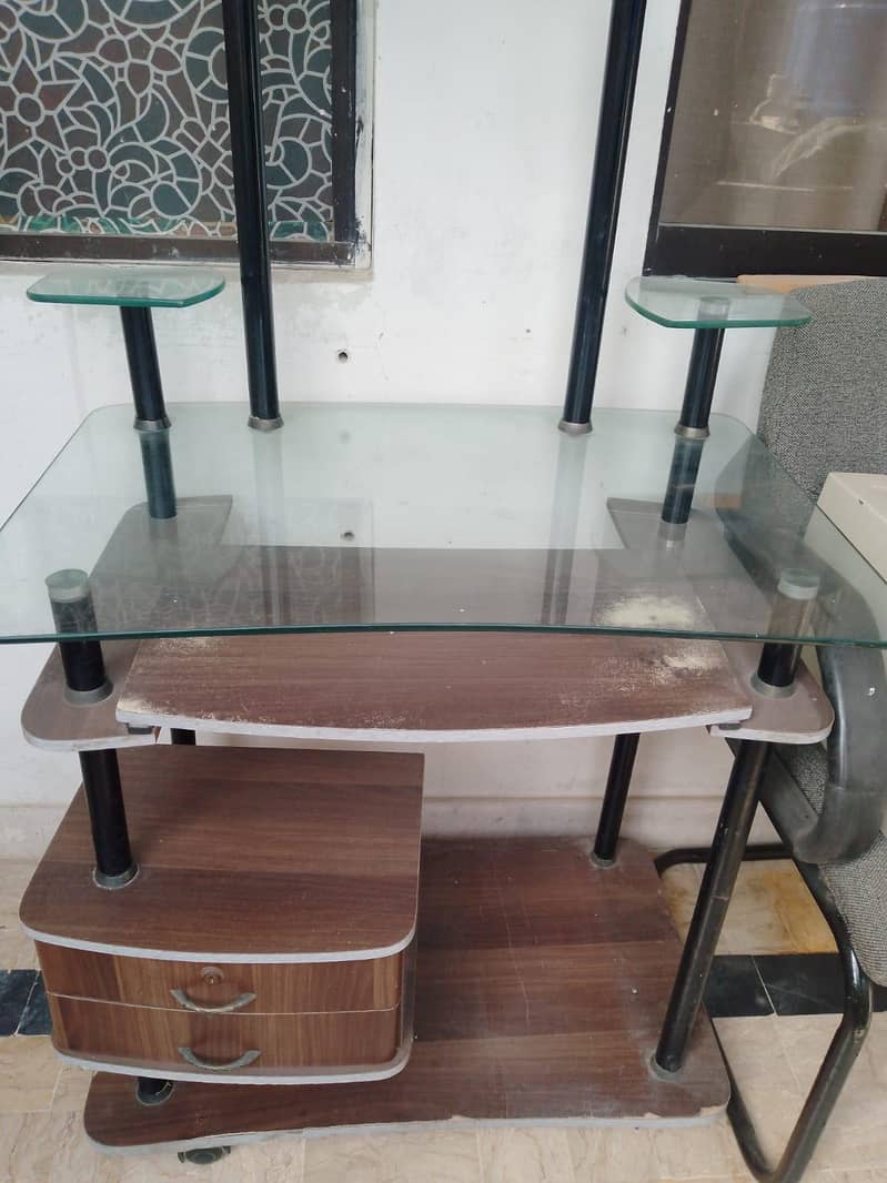 computer table 0