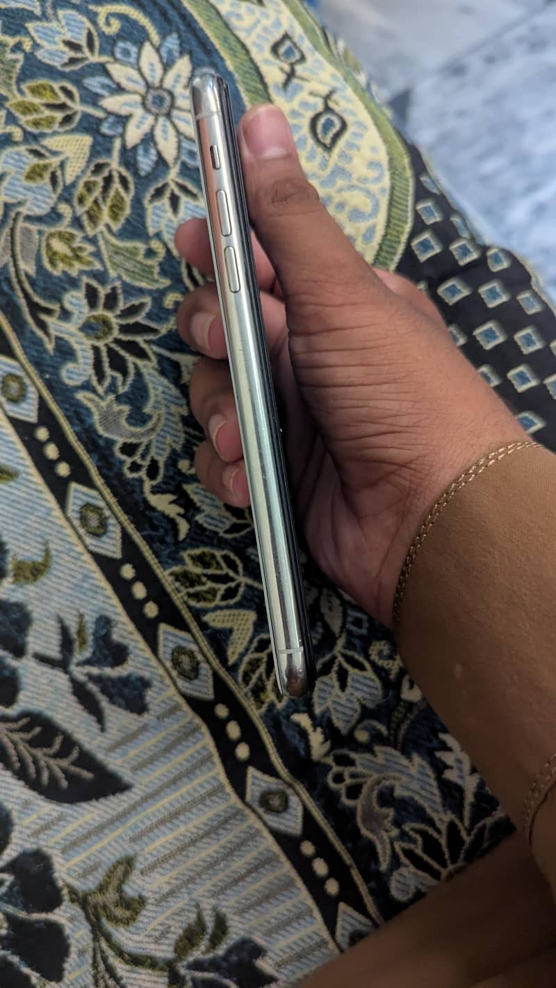 Iphone 11 pro max 1